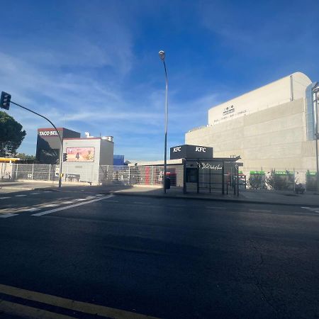 P4 Madrid Airport, Estadio Civitas, Ifema, Barajas Y Rejas 외부 사진